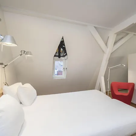 Отель Kruisherenhotel - Oostwegel Collection, Member Of Design