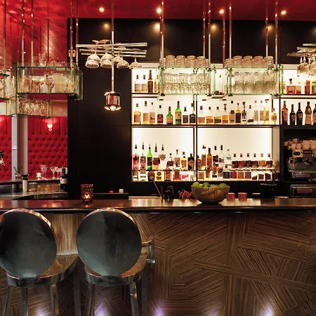 Kruisherenhotel - Oostwegel Collection, Member Of Design מלון